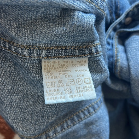 Reformation Vintage Cropped Denim Shirt - Picture 8 of 8